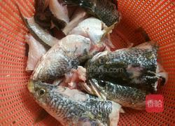 酸菜黑鱼汤的做法图解4