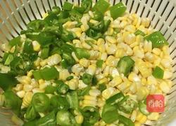 青椒炒玉米的做法图解3