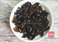青瓜拌木耳的做法图解1