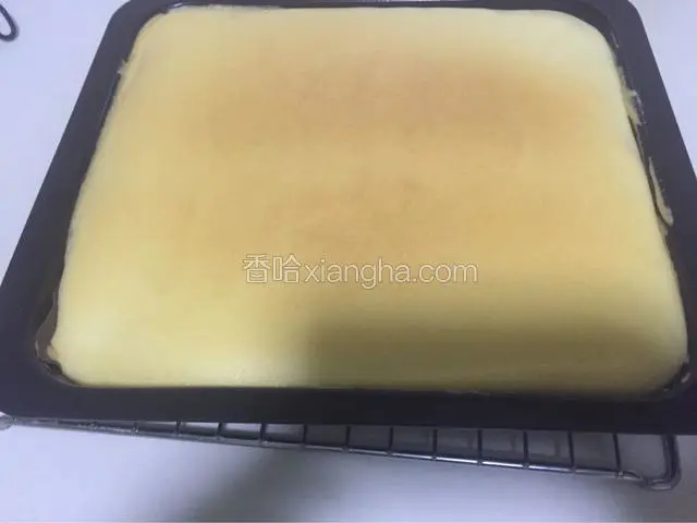 烤箱设置180度，放中上层，烤二十分钟