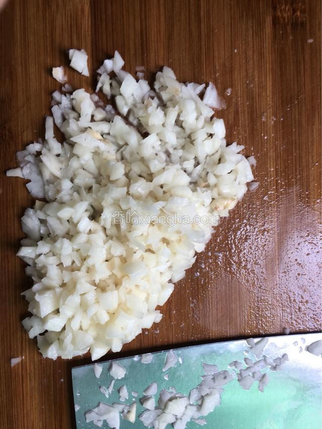 莲藕切碎