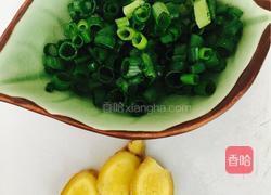 海带排骨汤的做法图解2