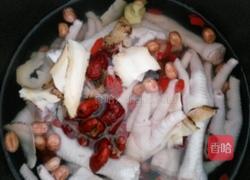 当归药材鸡脚的做法图解5