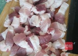 土豆炖肉的做法图解1