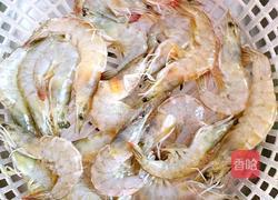 香辣基围虾的做法图解1