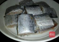 糖醋带鱼的做法图解1