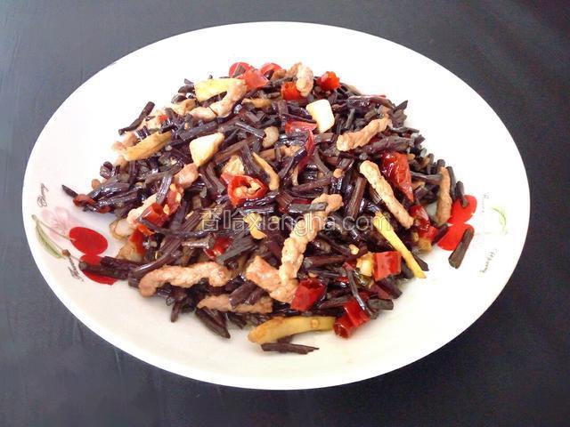 干蕨菜炒肉丝