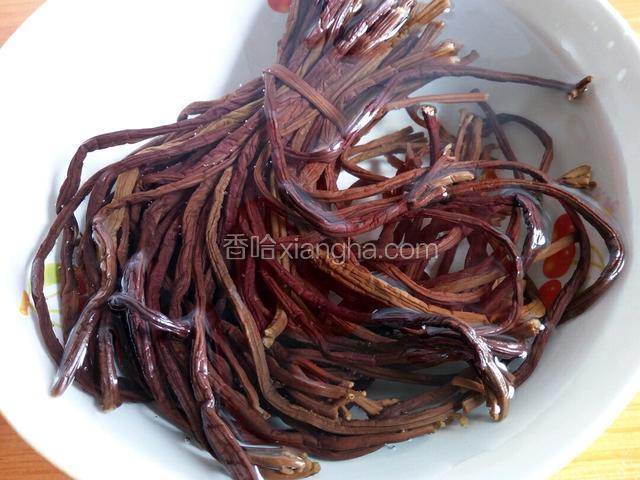 干蕨菜泡发，