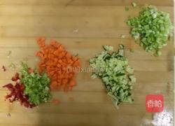 美美哒蛋包饭的做法图解1