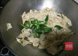 青椒干豆腐的做法图解7