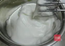 Strawberry Cake Roll Recipe Illustration 7