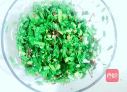 香脆芝麻韭菜饼的做法图解2