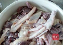 酸菜老鸭汤的做法图解1