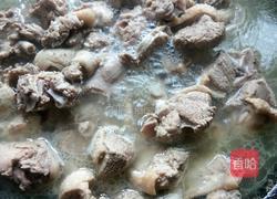 酸菜老鸭汤的做法图解2