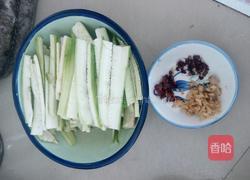 炒素丝瓜的做法图解2