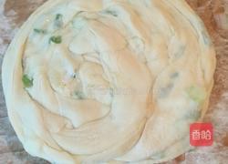 葱花油饼的做法图解9