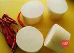 酸辣萝卜条的做法图解1