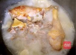 清炖鸡汤的做法图解1