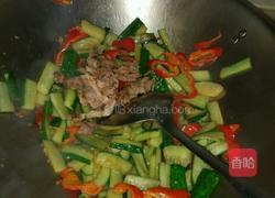 黄瓜炒瘦肉的做法图解7