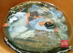 枸杞杜仲乌鸡汤的做法图解1