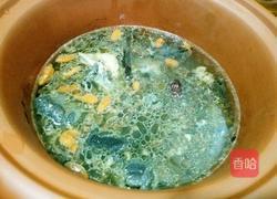枸杞杜仲乌鸡汤的做法图解3