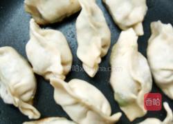 噴香煎饺的做法图解5