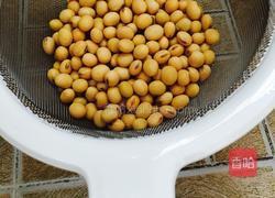 黄豆原味豆浆的做法图解2