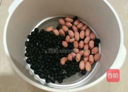 黑豆花生豆浆的做法图解1