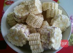 玉米排骨汤的做法图解3