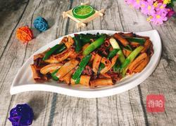 蒜苗炒鸭郡把的做法图解9