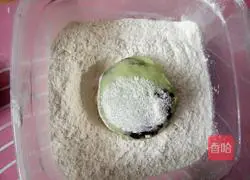 Illustration of how to make fruity bean paste filling snowskin mooncakes 9