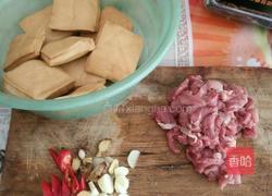 肉丝豆腐的做法图解1