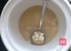 小米粥的做法图解3
