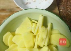 香葱土豆的做法图解1