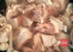 红烧鸡肉的做法图解1