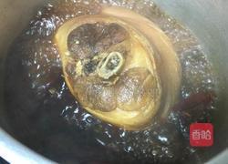 红焖肘子的做法图解7