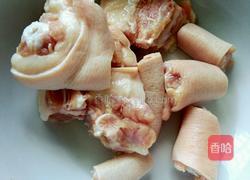 鹌鹑蛋猪尾煲的做法图解2