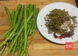 酸豆角炒肉末的做法图解1