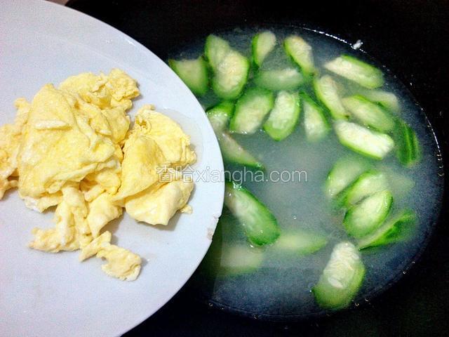 放鸡蛋、煮一分钟