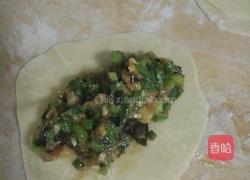 肉三鲜锅贴的做法图解4