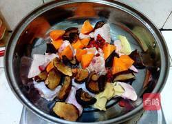 香菇鸡汤的做法图解4
