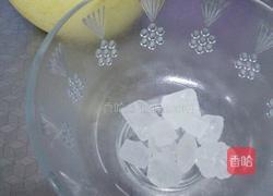 冰糖雪梨的做法图解1