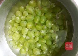 鲜榨葡萄汁的做法图解2