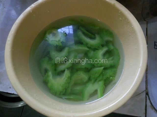 立即捞入凉水中过凉