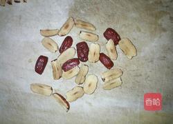 红枣红豆花生汤的做法图解2