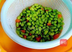 毛豆炒肉的做法图解4