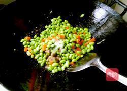 毛豆炒肉的做法图解7