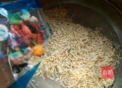 炒方便面的做法图解5