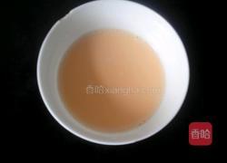 牛奶炖鸡蛋的做法图解3