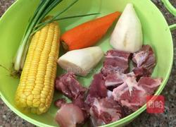 玉米烧排骨的做法图解1